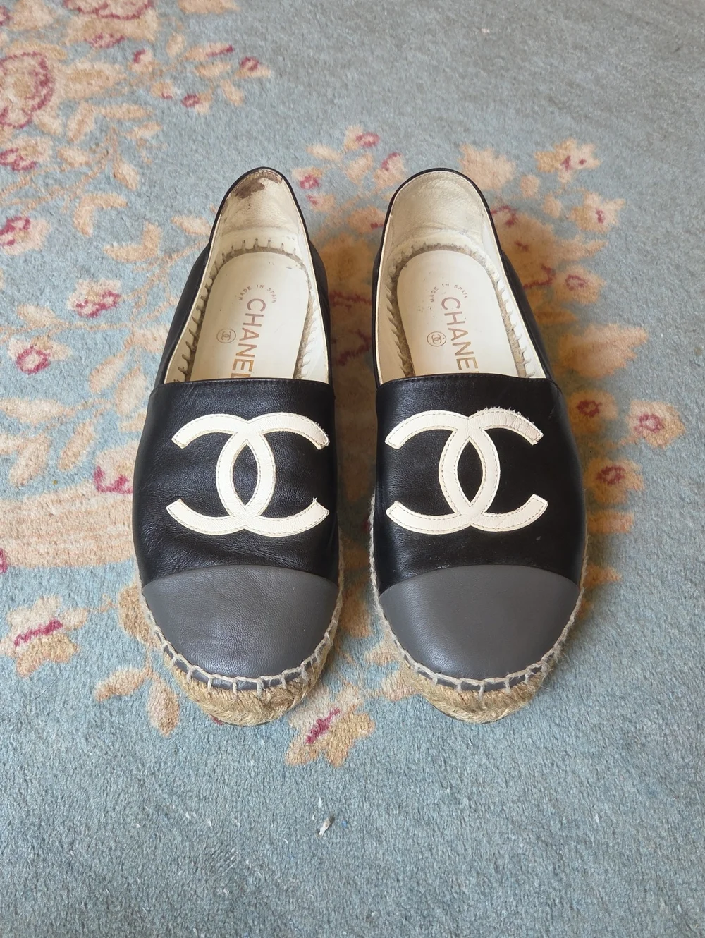WOMEN'S AUTHENTIC CHANEL FLAT ESPADRILLES ESPADRILLE SHOES SZ 39 $975 BLACK GREY